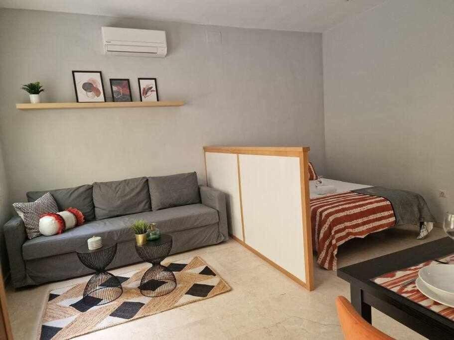 Isg Apartments Estudio En La Alameda Sevilla Bagian luar foto