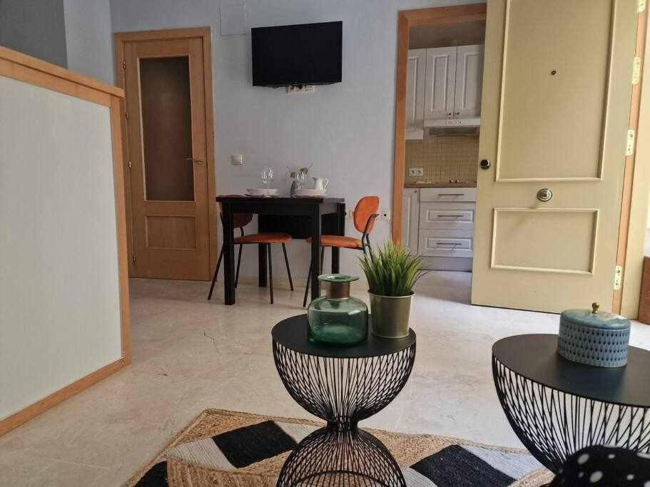 Isg Apartments Estudio En La Alameda Sevilla Bagian luar foto
